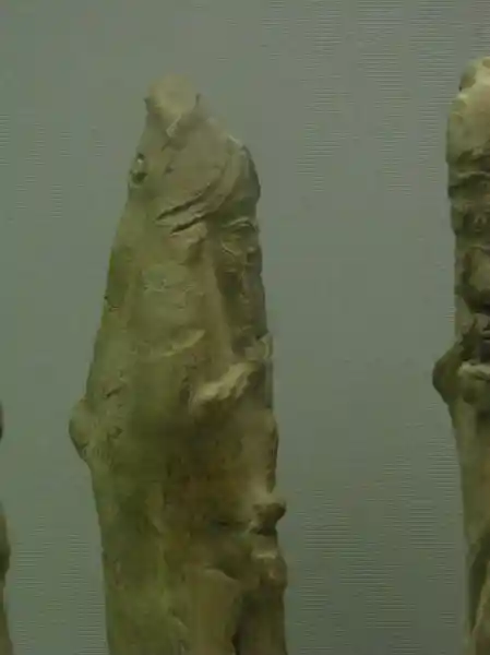 Fish-cloaked sages (apkallu)